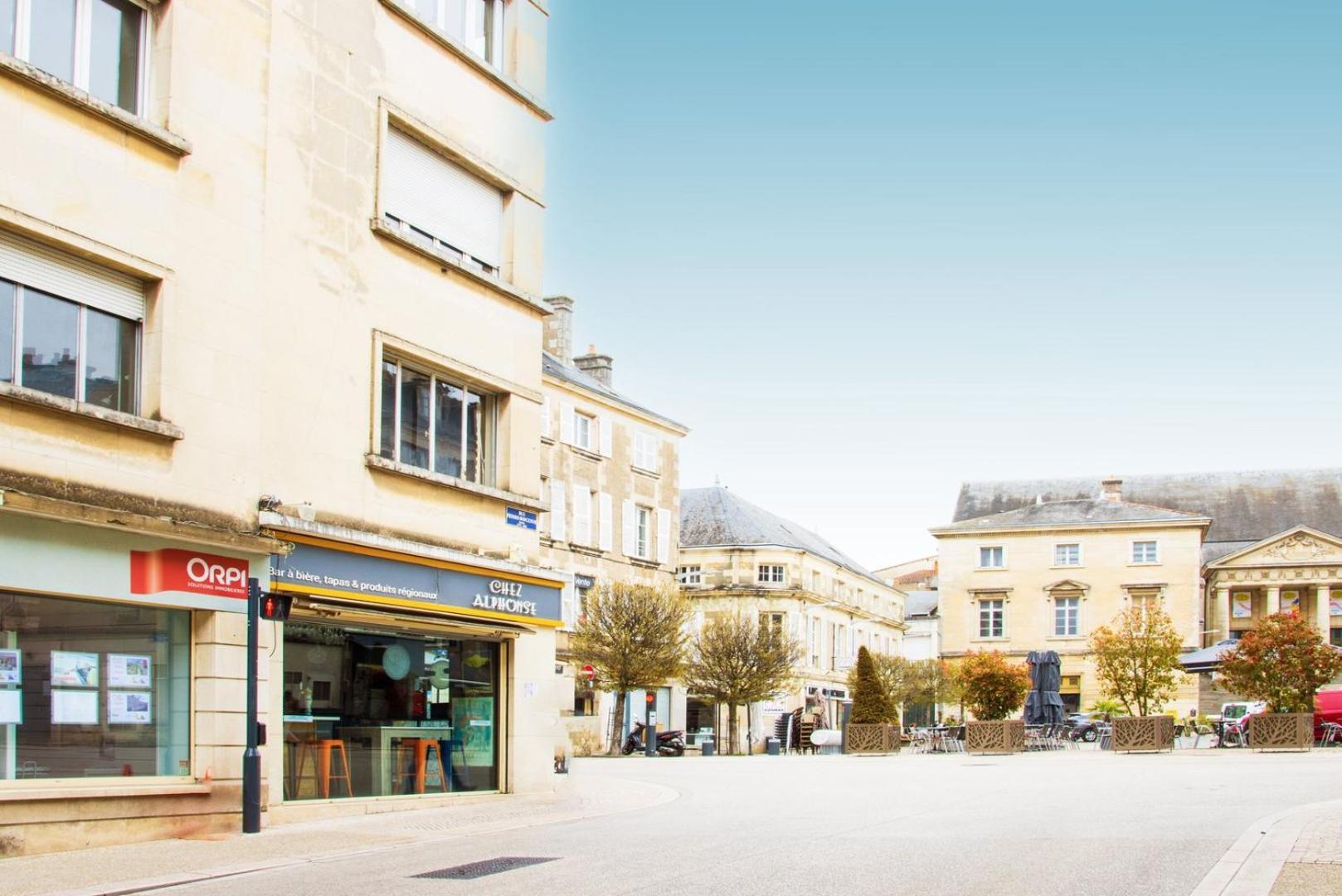 Appartamento Le Boncenne - Large Bright T4 Downtown Poitiers Esterno foto